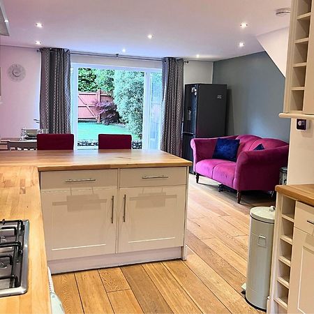 Jekyll'S On Hyde - Spacious Town House - Central Winchester - Free Parking, Sleeps 5 - By Xplus Stays Εξωτερικό φωτογραφία