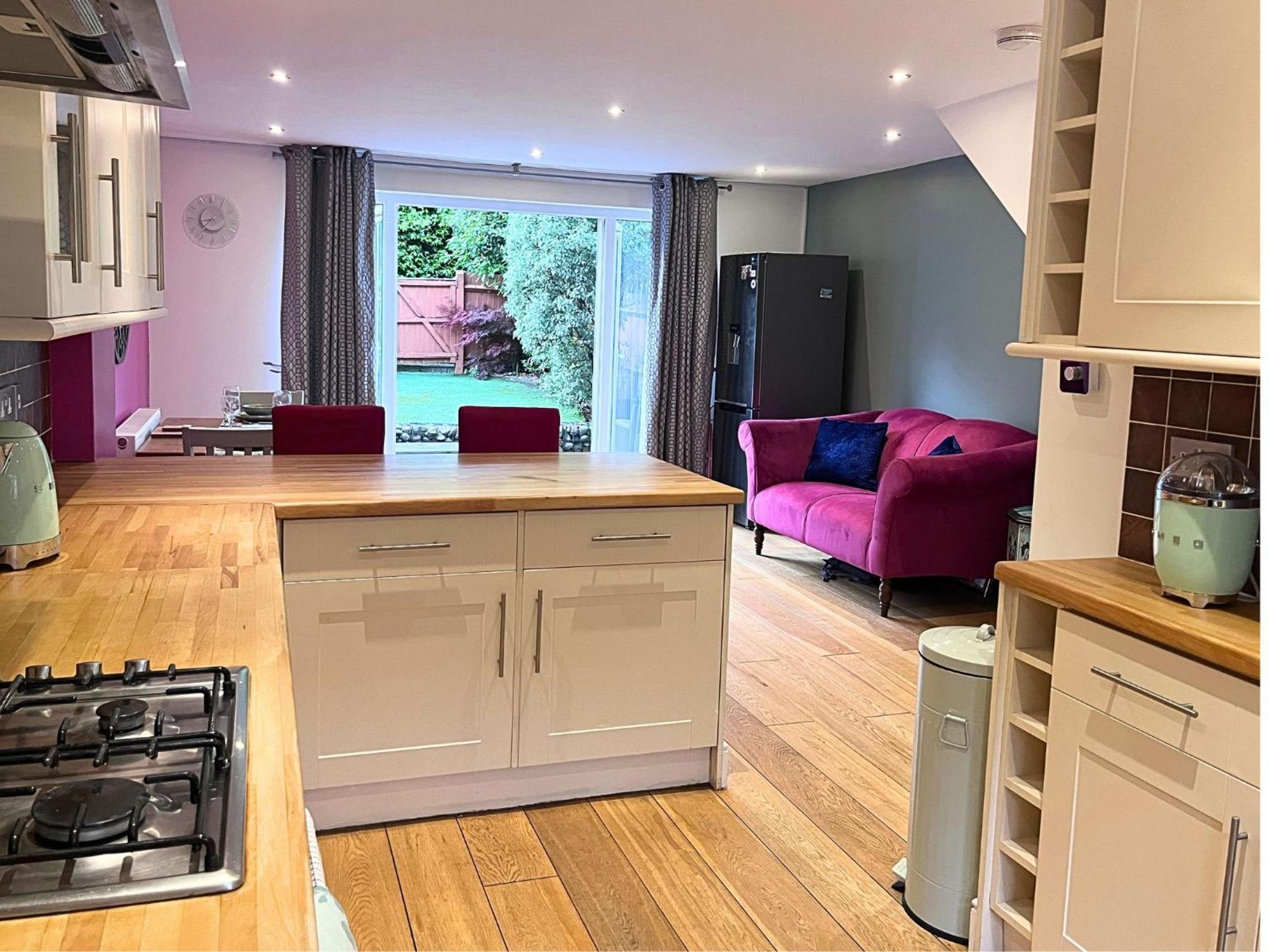 Jekyll'S On Hyde - Spacious Town House - Central Winchester - Free Parking, Sleeps 5 - By Xplus Stays Εξωτερικό φωτογραφία