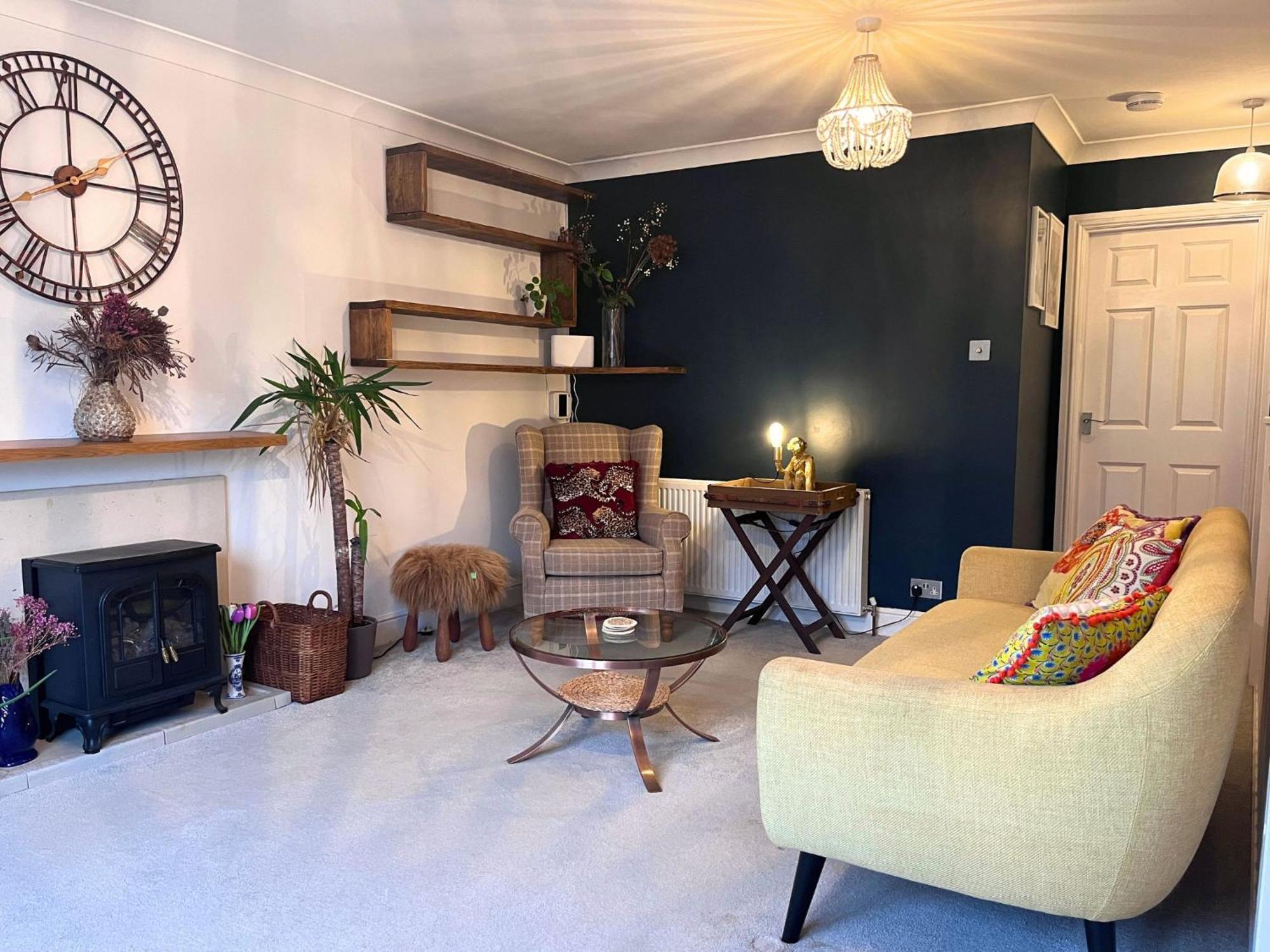 Jekyll'S On Hyde - Spacious Town House - Central Winchester - Free Parking, Sleeps 5 - By Xplus Stays Εξωτερικό φωτογραφία